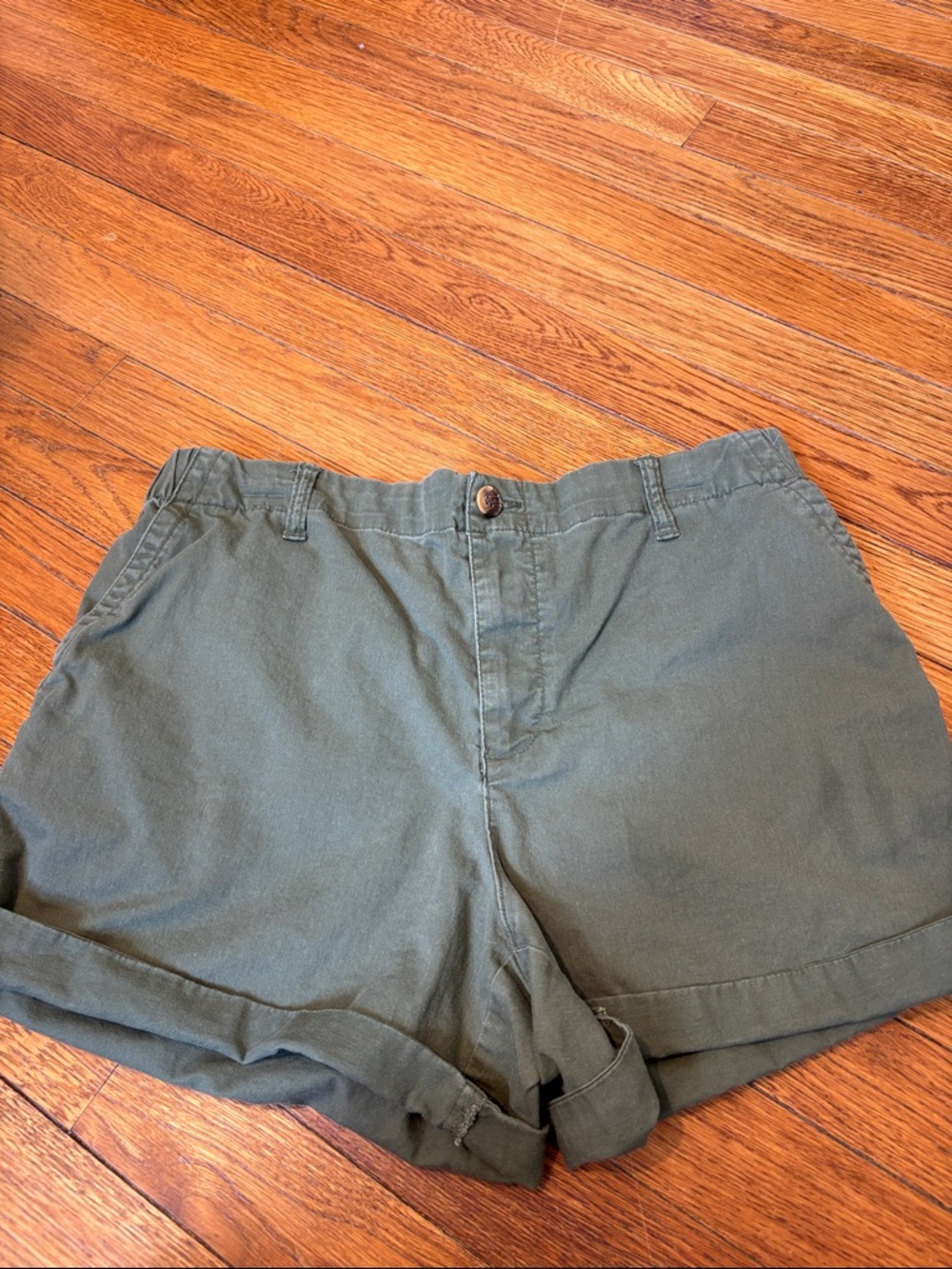 Old Navy Green Cargo Shorts with Durable Cotton Twill